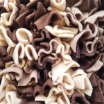 mata-wechowa-brazowa-bezowa-dla-psa-i-kota-interaktywne-karmienie-brownie-01