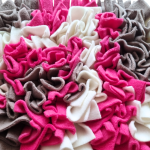 mata-wechowa-brazowa-bezowa-rozowa-dla-psa-i-kota-interaktywne-karmienie-01