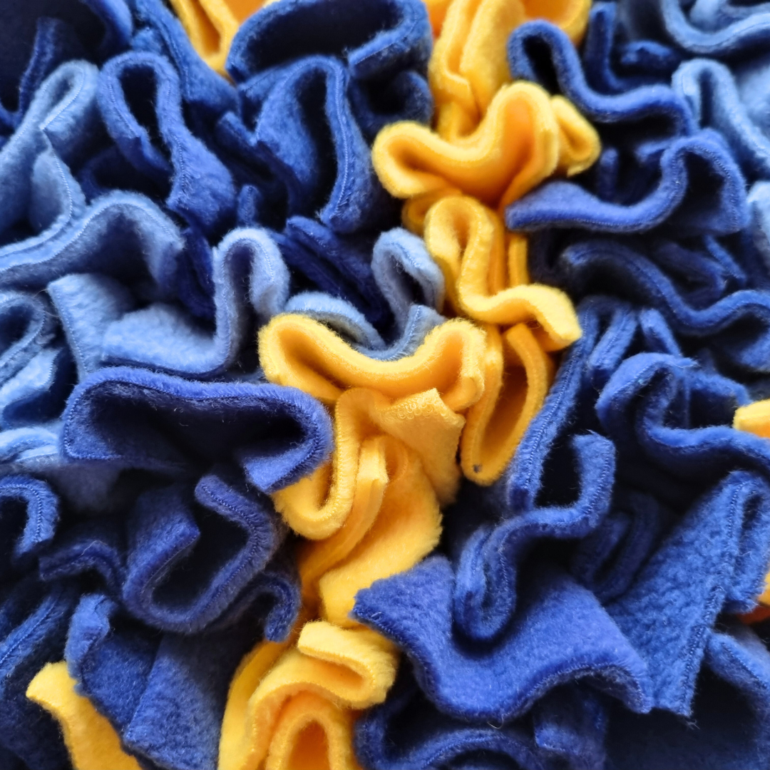 mata-wechowa-niebieska-zolta-dla-psa-i-kota-interaktywne-karmienie-03